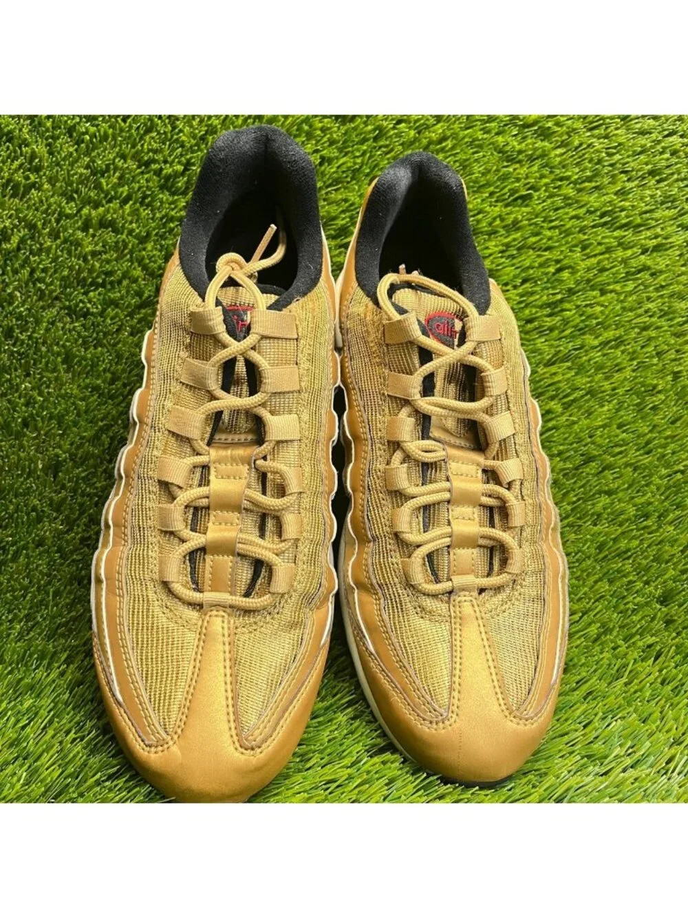 Nike Air Max 95 Mens Size 10 Gold Ivory Athletic Running Walking Shoes Sneakers